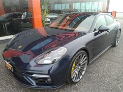 PORSCHE Panamera Turbo