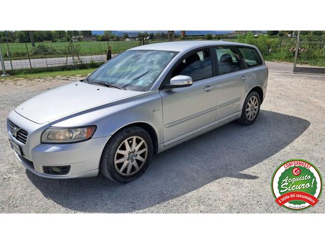 VOLVO V50 2.0 D cat Momentum X Commercianti