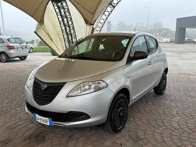 LANCIA Ypsilon 0.9 T.Air 80 CV 5p. Met.Ec. Pla.