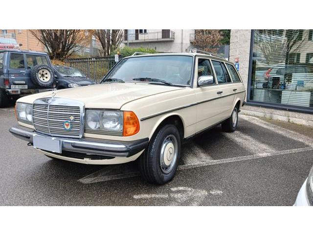 MERCEDES SERIE 200-300 TE Station Wagon