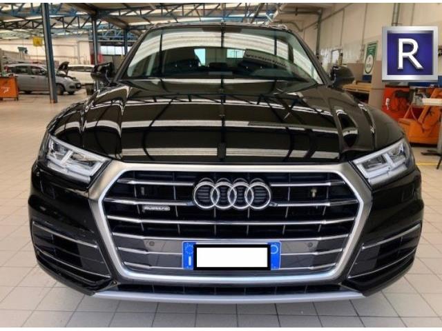 AUDI Q5 40 TDI quattro S tronic Business Sport