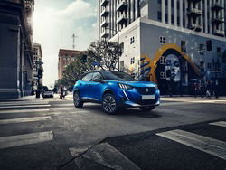 PEUGEOT 2008 BlueHDi 130 S&S EAT8 GT