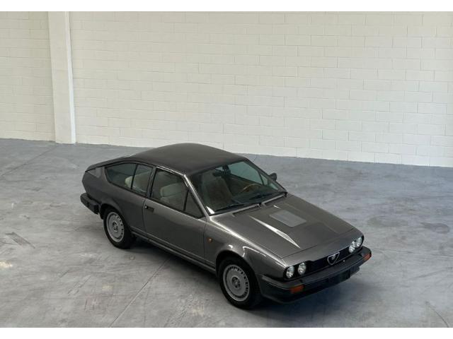 ALFA ROMEO GTV Alfetta 2.5 V6