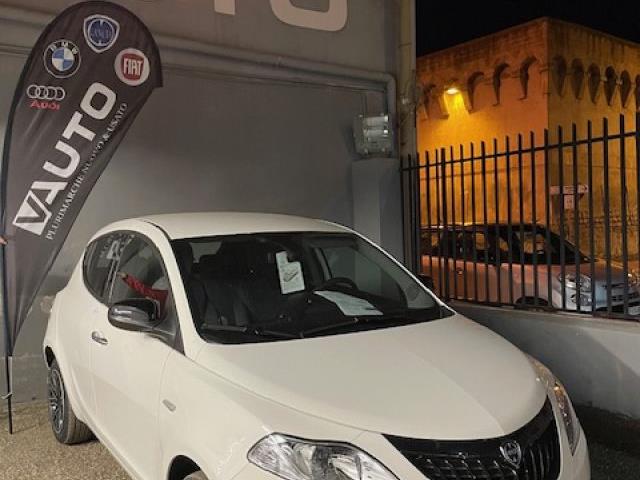 LANCIA YPSILON 1.0 FireFly 5 porte S&S Hybrid Oro