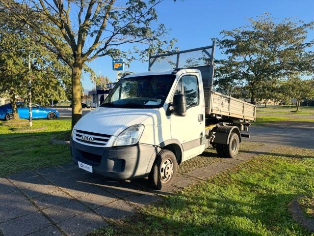 IVECO Daily 35 C12P bar.t. p.m. Daily 40C12P/BarT 2.3Hpi TDI PC-RG Cab.