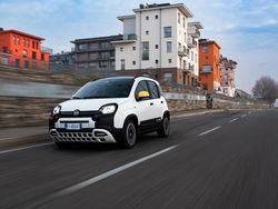 FIAT PANDA 1.0 FireFly Hybrid ADAS Pandina SENSORI PARCHEGGIO