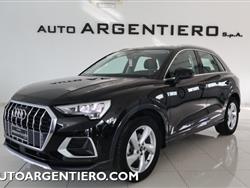 AUDI Q3 35 TDI S tronic Business Advanced