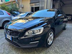 VOLVO V60 (2010) D2 Geartronic Momentum