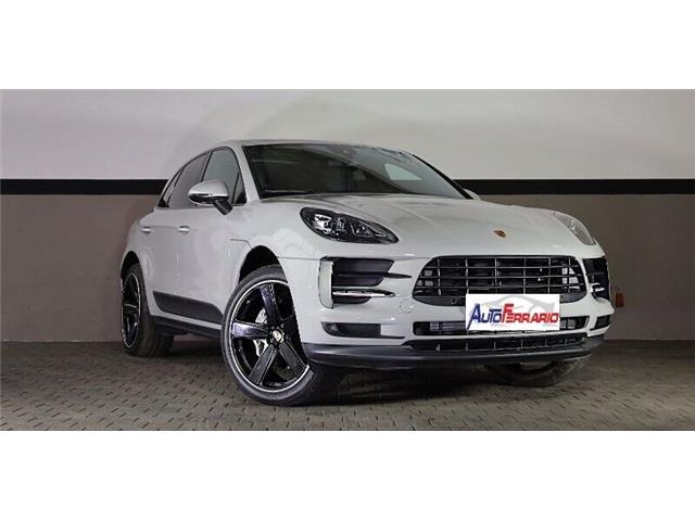 PORSCHE MACAN 2.0