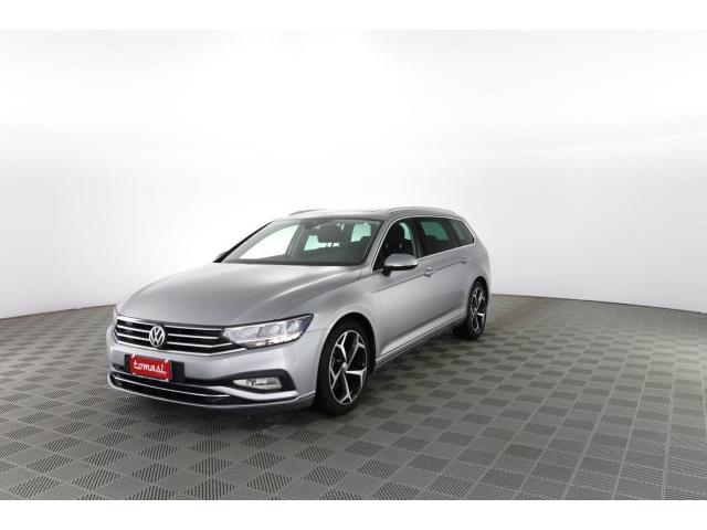 VOLKSWAGEN PASSAT Variant 1.6 TDI DSG Business BlueMotion Tec