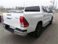 TOYOTA HILUX 2.4 D-4D A/T 4WD 4 porte Double Cab Lounge