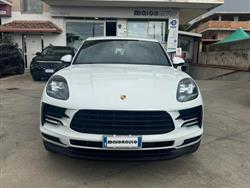 PORSCHE MACAN 2.0