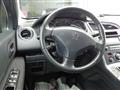 PEUGEOT 5008 1.6 HDi 112 CV Active