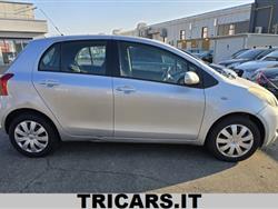 TOYOTA YARIS 1.3 5 porte Navi NEOPATENTATI