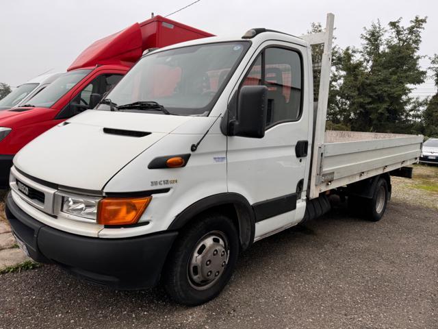 IVECO DAILY PASSO LUNGO CASSONATO 2.3 Hpi TDI GEMELLATO