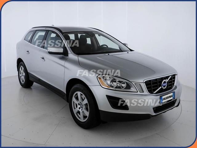 VOLVO XC60 D4 AWD Geartronic Momentum