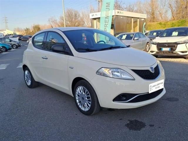 LANCIA YPSILON 1.2 69 CV 5 porte Silver