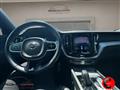 VOLVO XC60 B4 (d) AWD Geartronic R-design