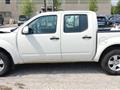 NISSAN Navara 2.5 dci d.cab LE