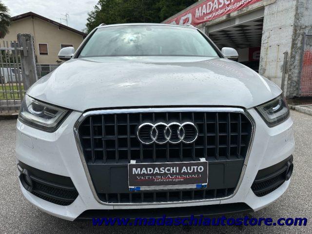 AUDI Q3 2.0 TDI quattro S tronic Business