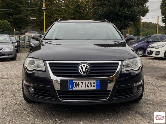 VOLKSWAGEN Passat Variant Variant 1.8 tsi Comfortline