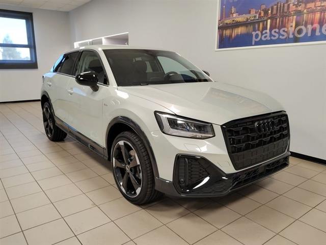 AUDI Q2 35 TDI S tronic Identity Black