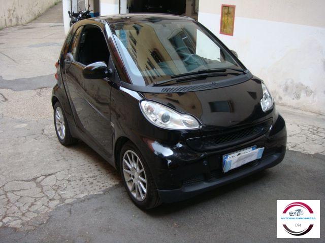 SMART Fortwo 1000 52 kW MHD coupÃ© passion