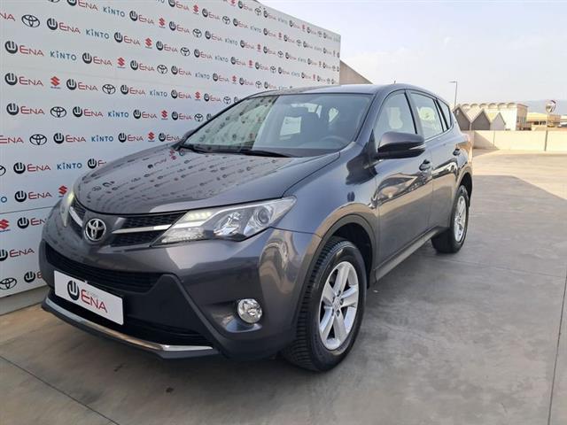 TOYOTA RAV4 2.0 D-4D 2WD Active