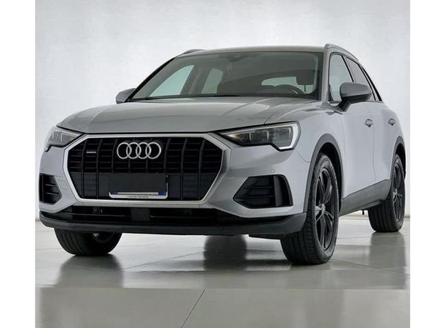 AUDI Q3 40 TDI quattro S tronic Business