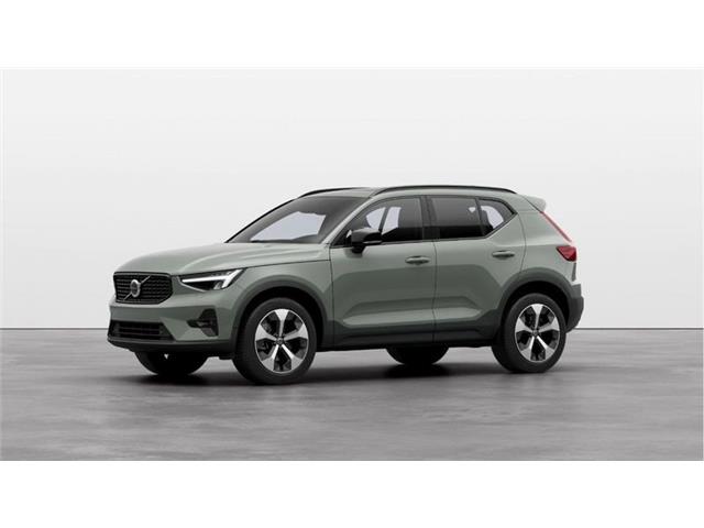 VOLVO XC40 B3 automatico Ultimate Dark