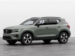 VOLVO XC40 B3 automatico Ultimate Dark