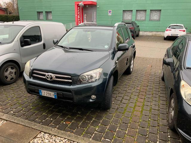 TOYOTA RAV4 2.2 D-4D 177 CV Luxury