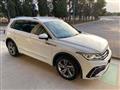 VOLKSWAGEN TIGUAN 2.0 TDI 150 CV SCR DSG R-Line LUCI AMBIENTE