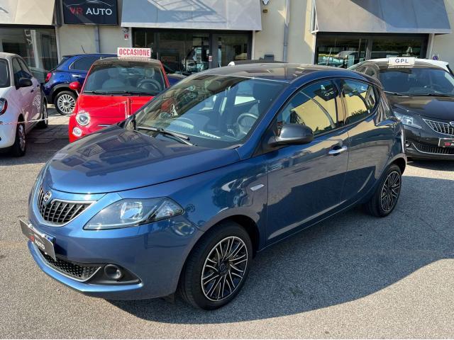 LANCIA Ypsilon 1.0 HYBRID NEOPATENTATI firefly Gold  S&S