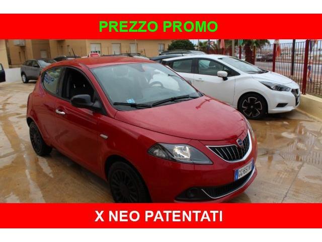 LANCIA YPSILON 1.0 Hybrid Ecochic  ( X NEO PATENTATI)