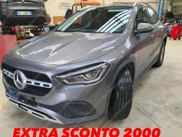 MERCEDES Classe GLA 180 d Automatic Business