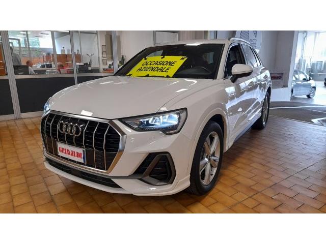 AUDI Q3 35 TDI quattro S tronic S line edition