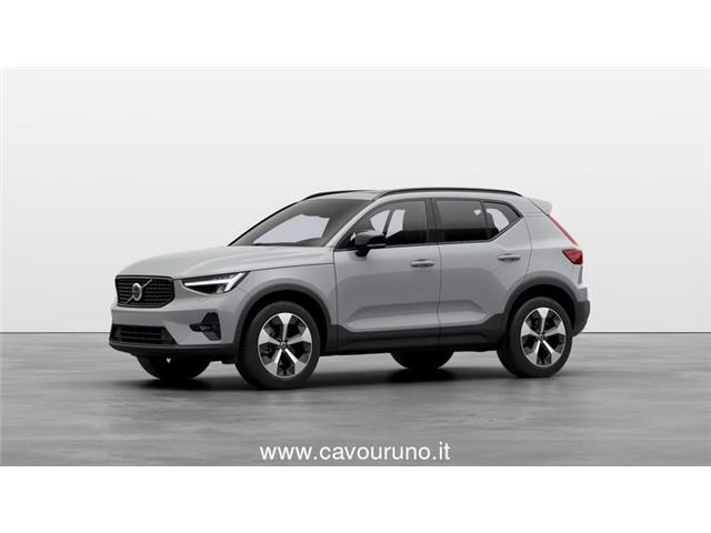 VOLVO XC40 B4 automatico Ultimate Dark