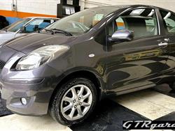 TOYOTA Yaris 1.0 3p. Sol