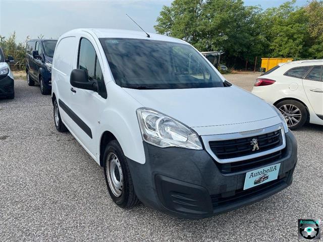 PEUGEOT 208 (2012) BlueHDi 75 5 porte Black Line