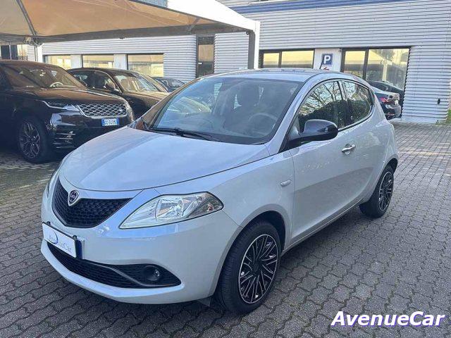 LANCIA YPSILON 1.0 firefly hybrid Gold ADATTA A NEOPATENTATI