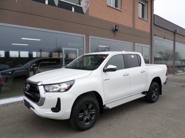 TOYOTA HILUX 2.4 D-4D A/T 4WD 4 porte Double Cab Lounge