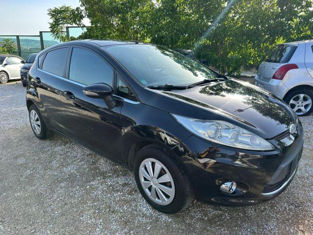 FORD FIESTA + 1.4 TDCi 68CV 5 porte