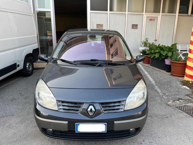 RENAULT SCENIC 1.6 16V Confort Authentique