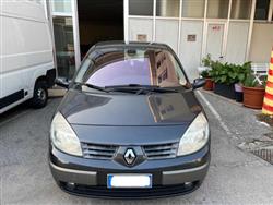 RENAULT SCENIC 1.6 16V Confort Authentique