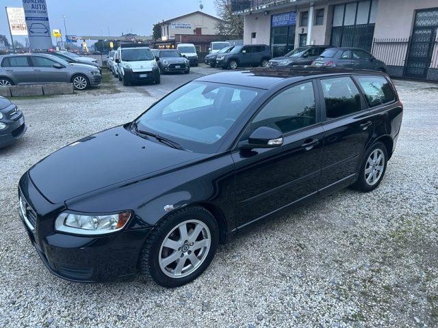 VOLVO V50 D2 POLAR