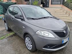 LANCIA YPSILON 1.0 FireFly 5 porte S&S Hybrid Ecochic Silver