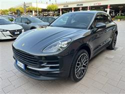 PORSCHE MACAN 2.0