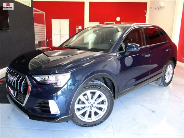 AUDI Q3 35 TDI quattro Business