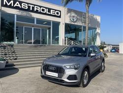 AUDI Q3 35 TDI quattro Business